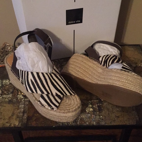 Dolce Vita Carsie Wedge Sandal 7.5 Zebra - Picture 4 of 7